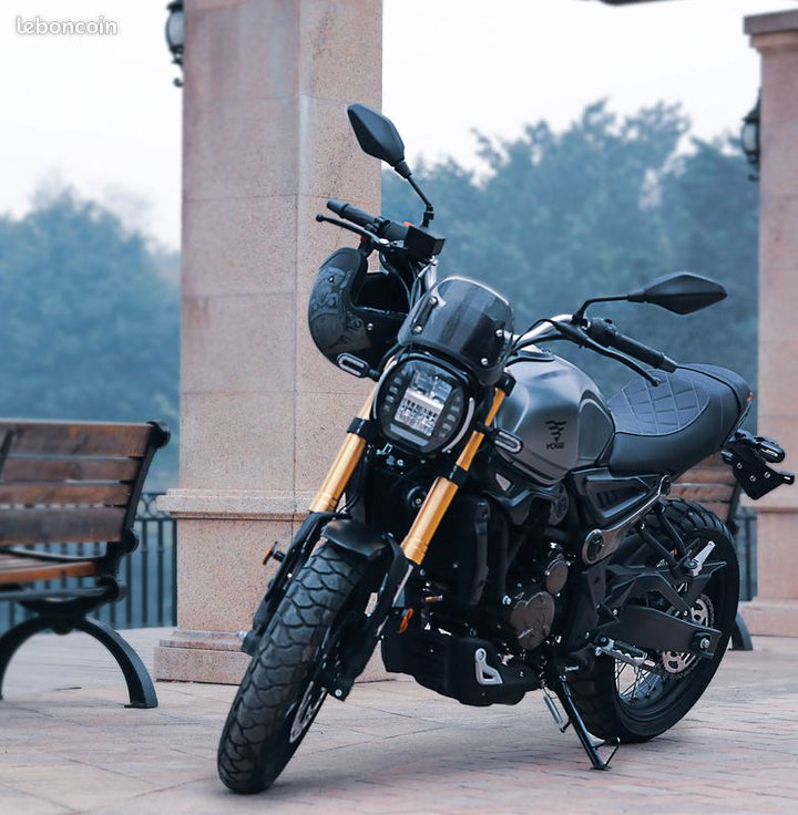 OFFRE SPECIALE VOGE 300 ACX NEUVE clés en main