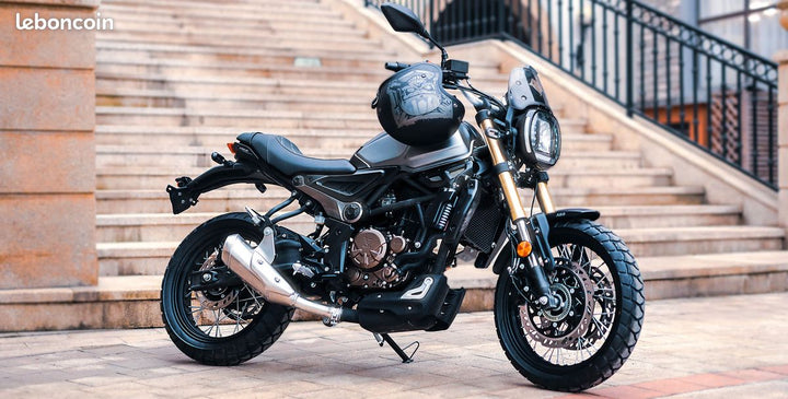 OFFRE SPECIALE VOGE 300 ACX NEUVE clés en main
