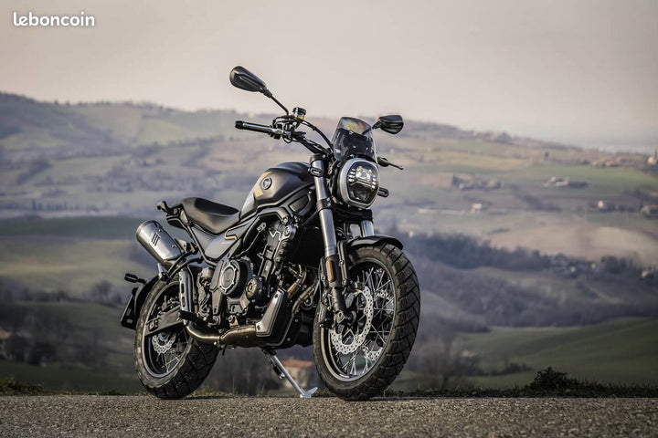 OFFRE SPECIALE VOGE 525 ACX NEUVE clés en main
