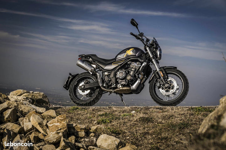 OFFRE SPECIALE VOGE 525 ACX NEUVE clés en main