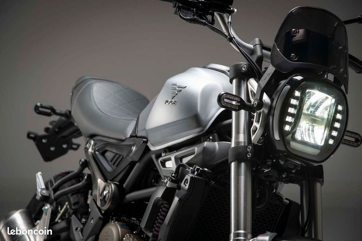 OFFRE SPECIALE VOGE 300 ACX NEUVE clés en main