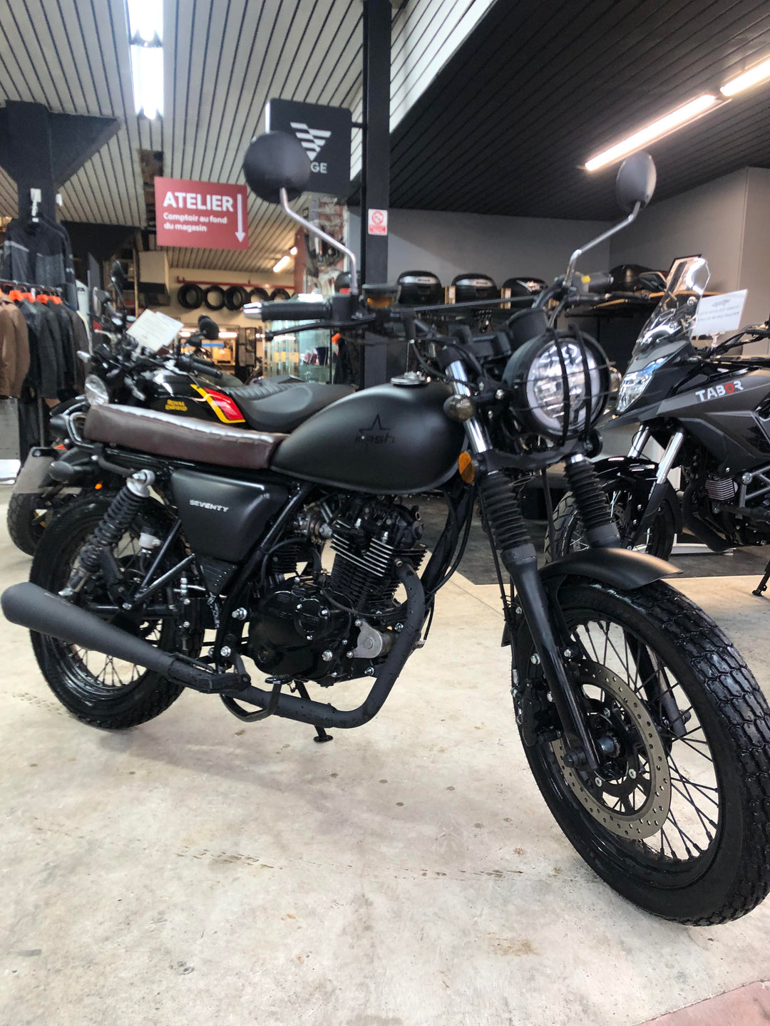 MASH NEW SEVENTY BLACK 125CC