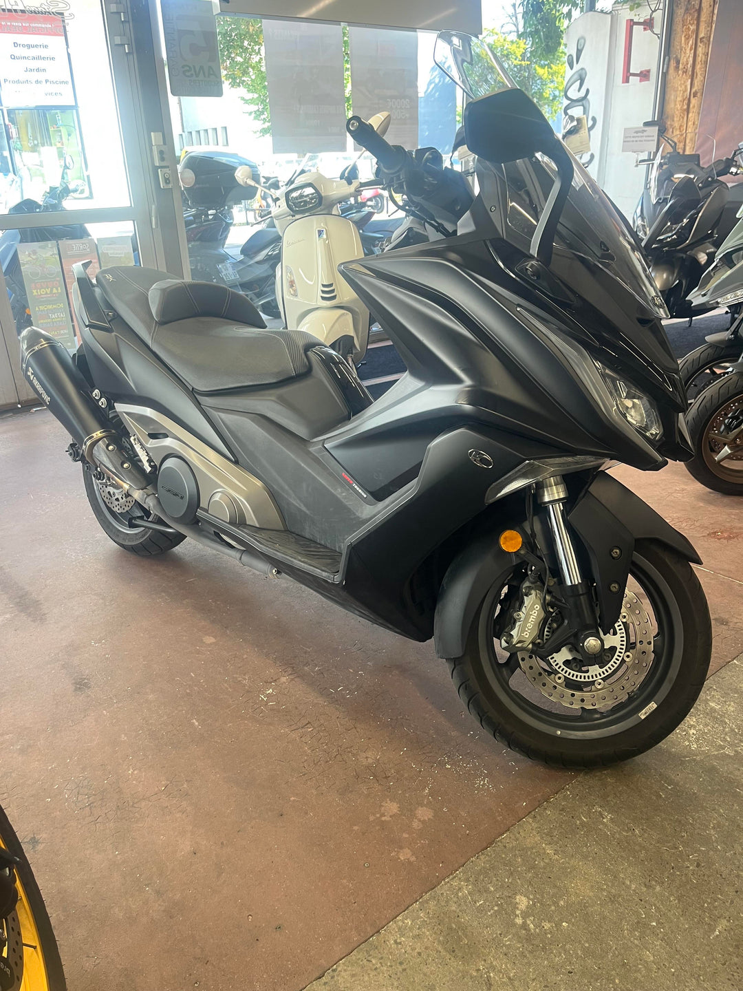 KYMCO AK 550 ABS 1ère main