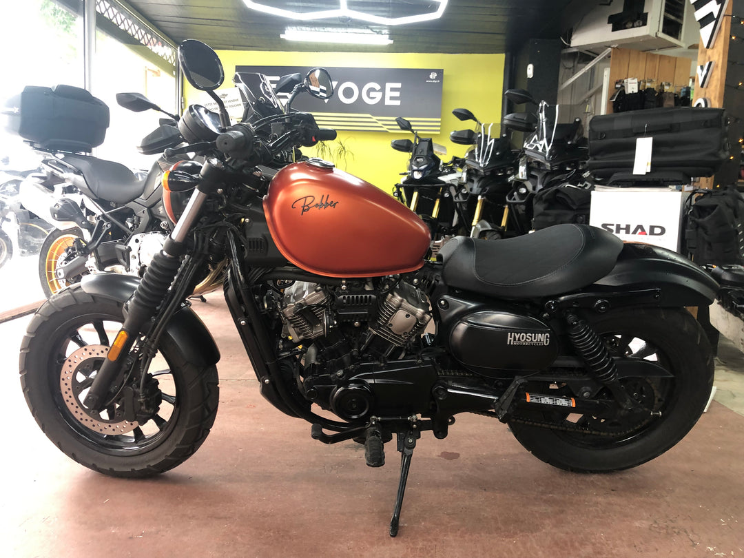 HYOSUNG GV 125 BOBBER