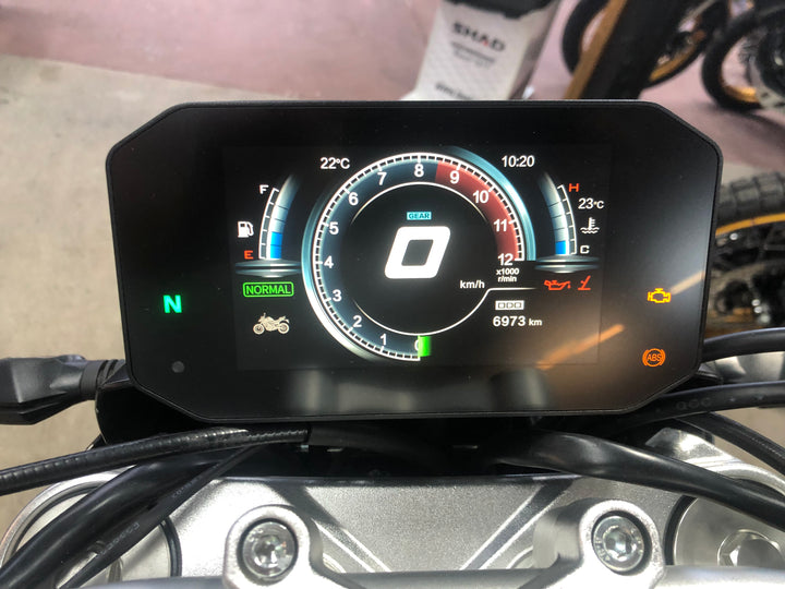 VOGE R625 – 1ÈRE&nbsp;MAIN –&nbsp;6 973 KM&nbsp;– GARANTIE 2029